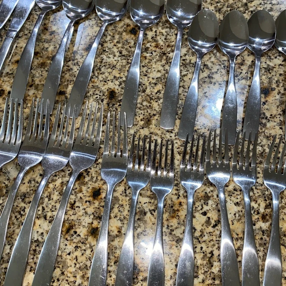 Cambridge/Stainless China 29 Piece Flatware Set 5 Knives 12 Spoons 12 Forks